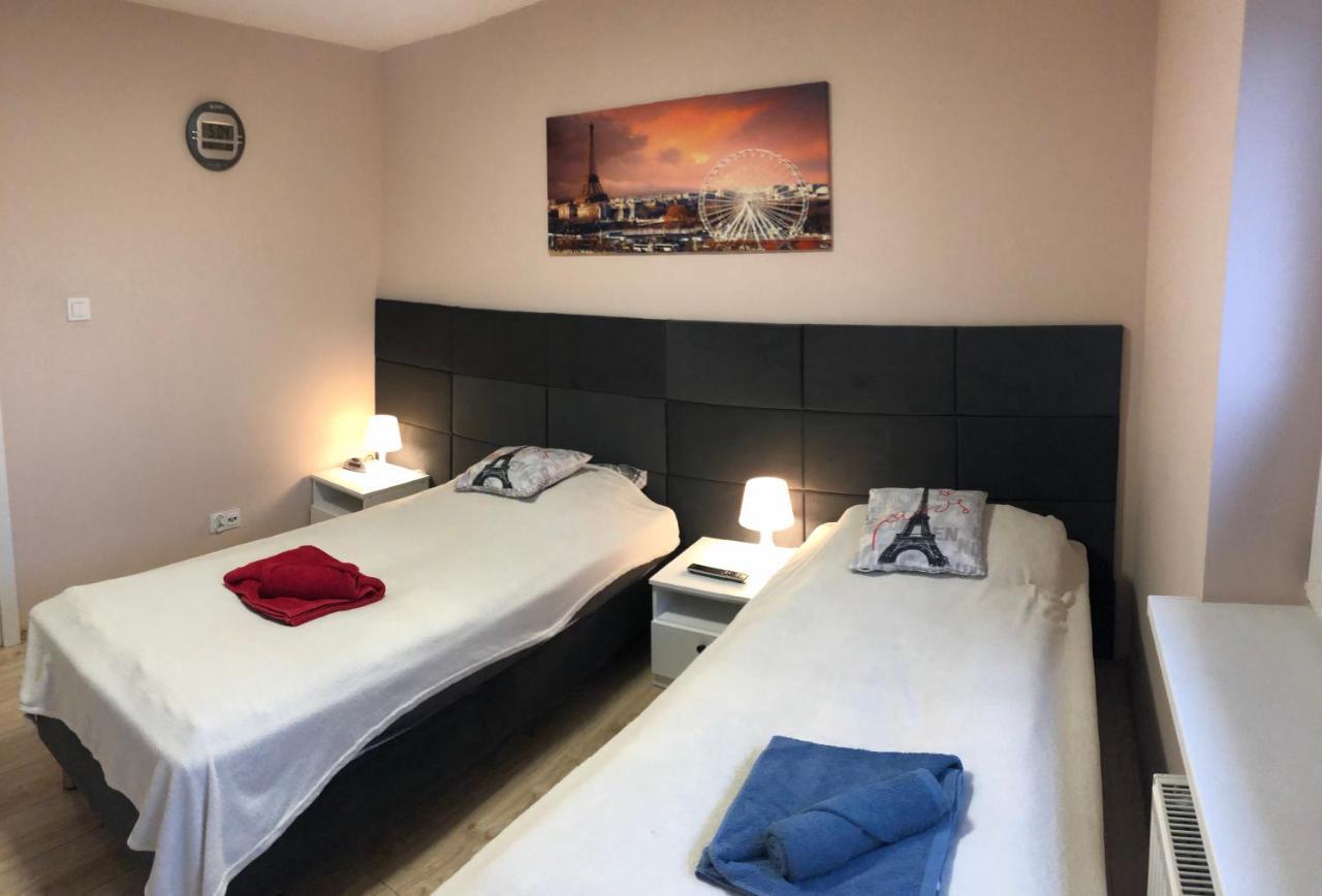 Klimatyzowany Apartament Paris Kielce Zewnętrze zdjęcie