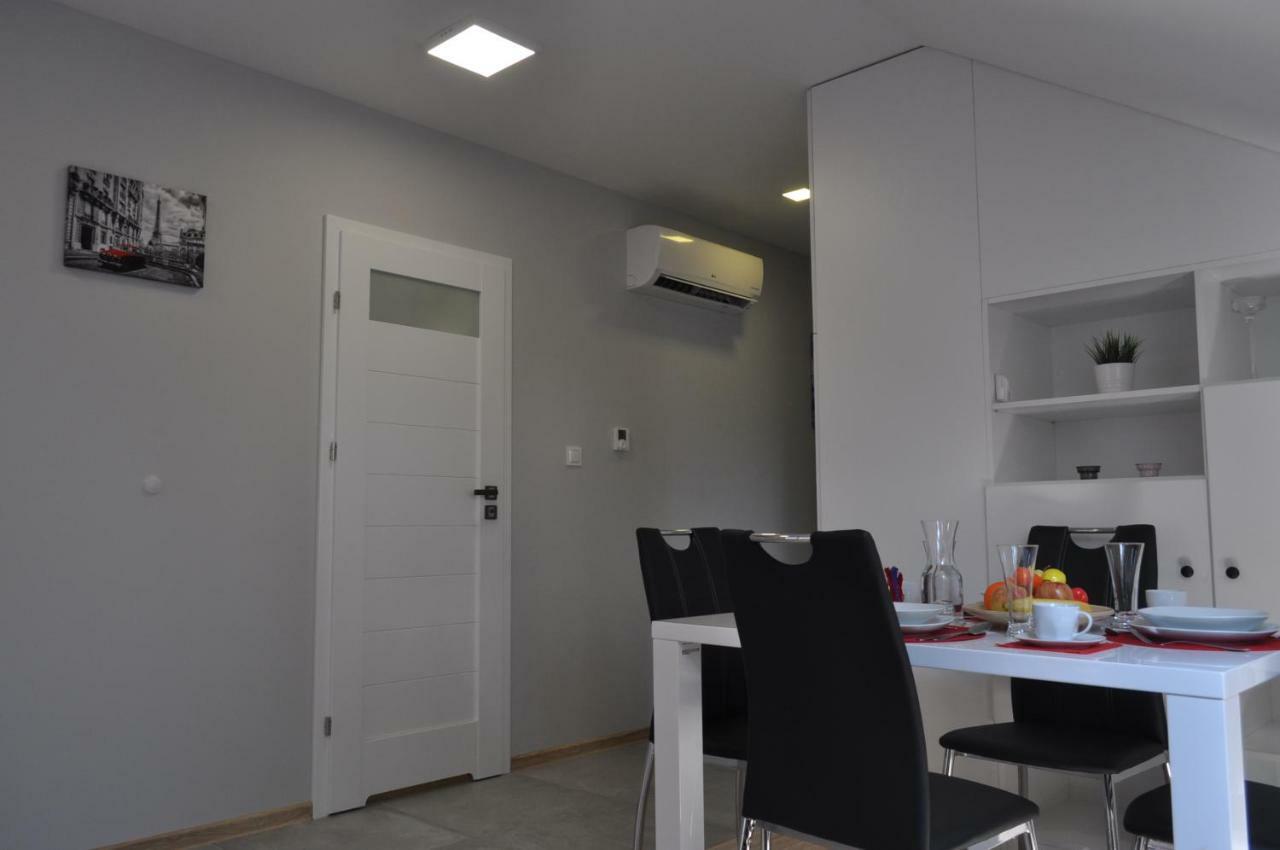 Klimatyzowany Apartament Paris Kielce Zewnętrze zdjęcie