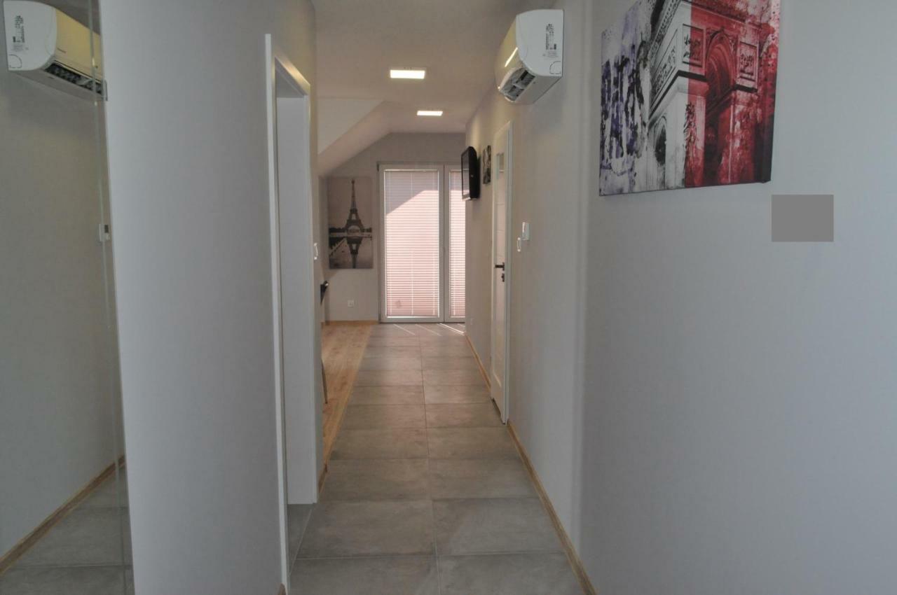 Klimatyzowany Apartament Paris Kielce Zewnętrze zdjęcie