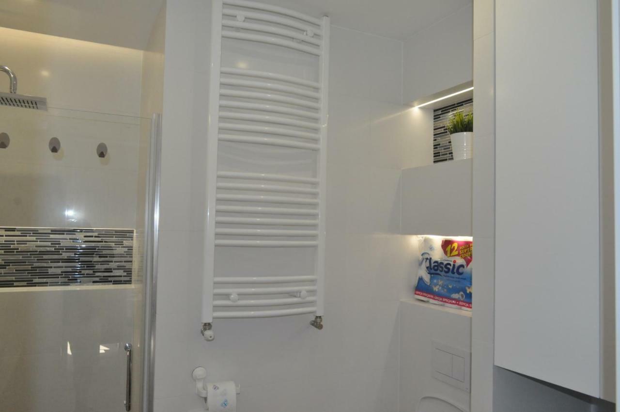 Klimatyzowany Apartament Paris Kielce Zewnętrze zdjęcie