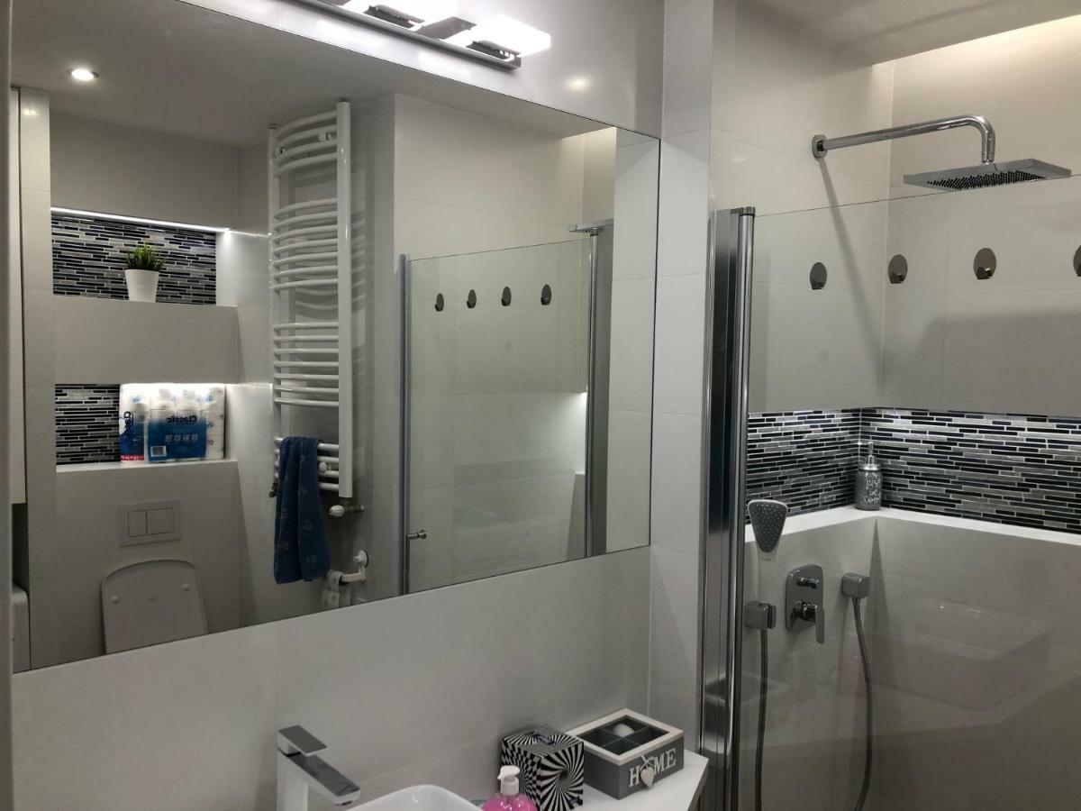 Klimatyzowany Apartament Paris Kielce Zewnętrze zdjęcie