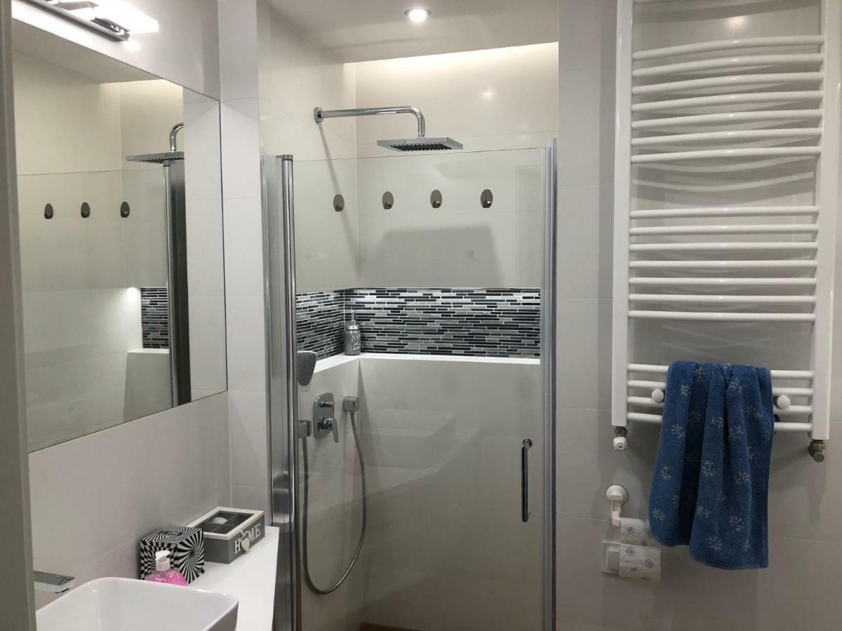 Klimatyzowany Apartament Paris Kielce Zewnętrze zdjęcie